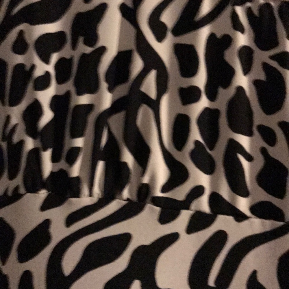 Dress - Picture 7 of 7